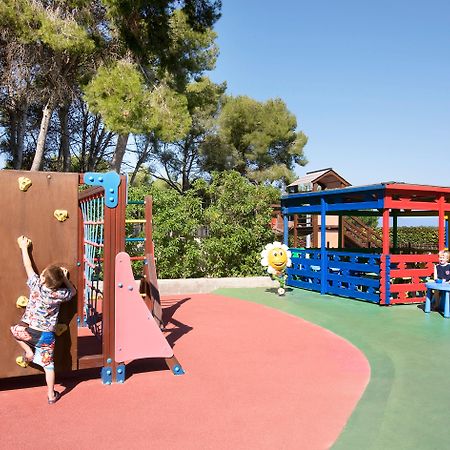 H10 Mediterranean Village Salou Exteriör bild