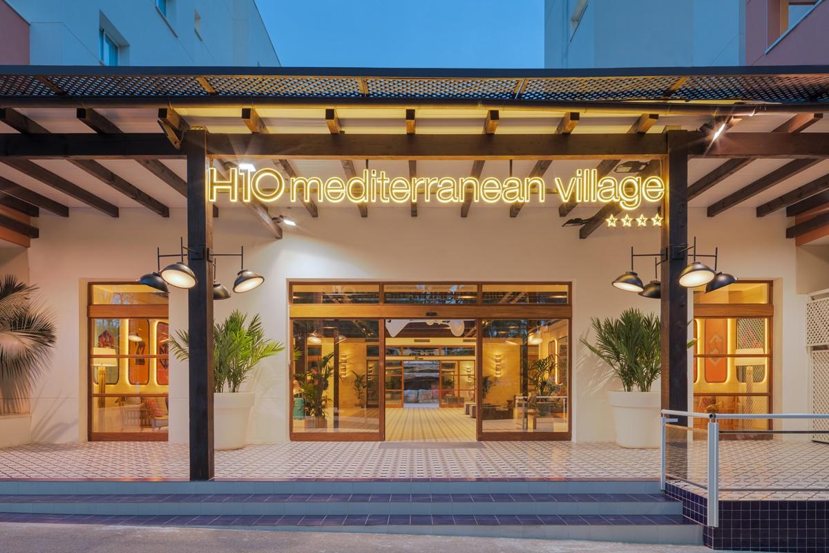 H10 Mediterranean Village Salou Exteriör bild